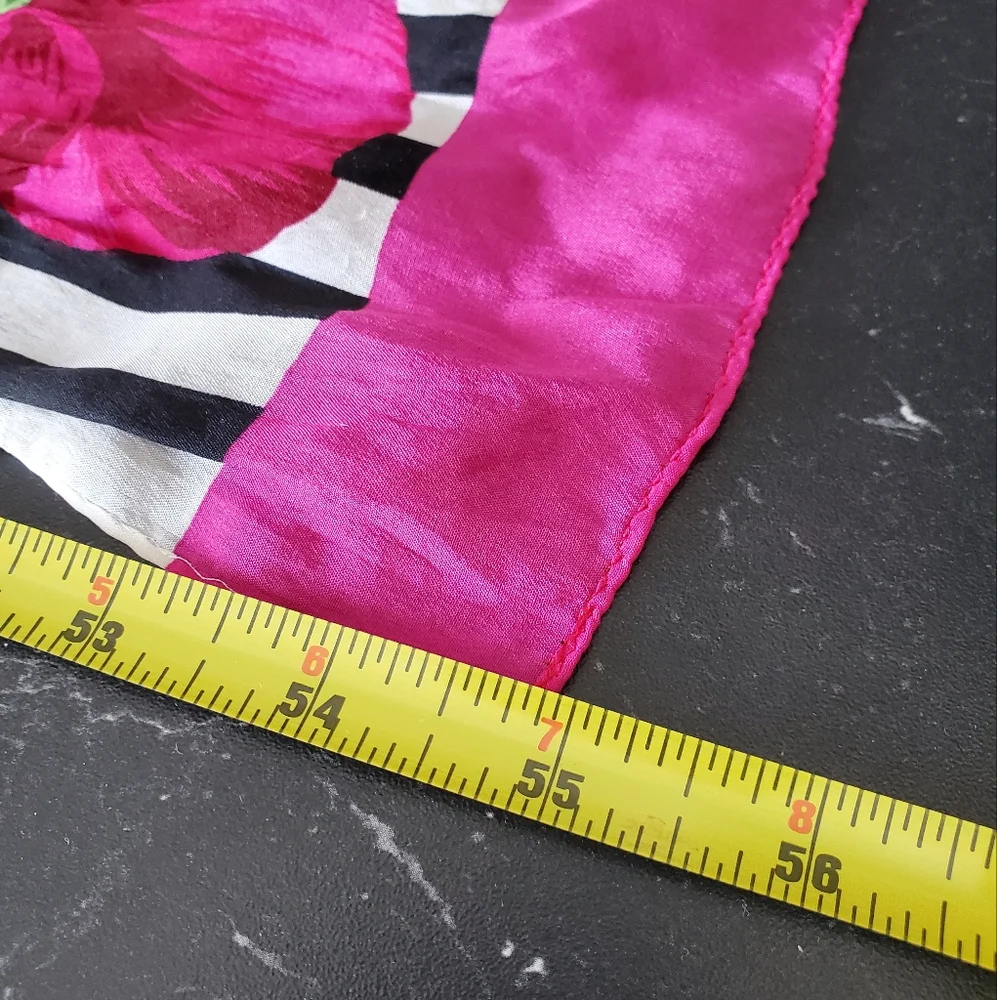 Vintage Echo Floral Silk Scarf. - Picture 7 of 7